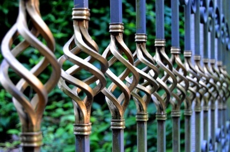 6-benefits-of-installing-a-metal-automatic-driveway-gate-at-your-home